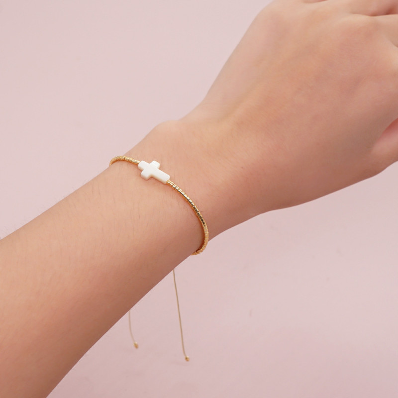 Copper Bead Woven Cross Bracelet for Women, Light Luxury High-End Feel, Fortune and Safety Charm, European and American Retro Elastic Bracelet