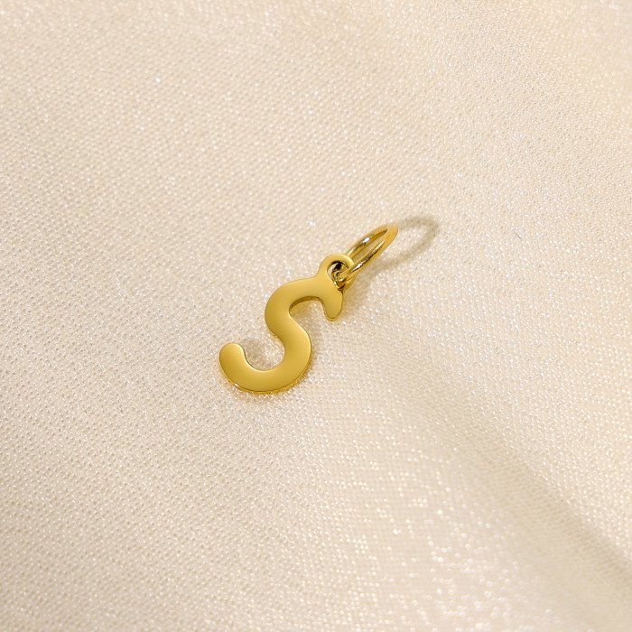 Hot Selling Simple Smooth Stainless Steel 26 English Alphabet Pendant Titanium Steel DIY Jewelry Accessories Wholesale