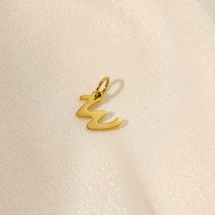 Hot Selling Simple Smooth Stainless Steel 26 English Alphabet Pendant Titanium Steel DIY Jewelry Accessories Wholesale
