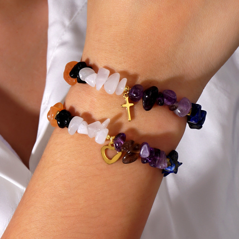 Custom Bohemian Style Valentine's Day Heart Pendant Crushed Stone Bracelet Cross Elastic Cord Jewelry Heart Bracelet