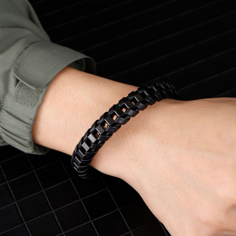 Summer New Style Personalized Stainless Steel Chain Leather Braided Bracelet Men's Magnetic Clasp Vintage Punk Style Bangle