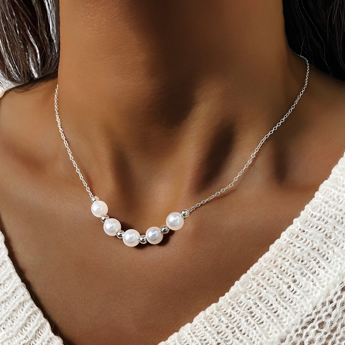 Five Pearl Necklace for Women Fashionable Elegant Versatile Round Bead Design Niche Light Luxury High-end Clavicle Ne...