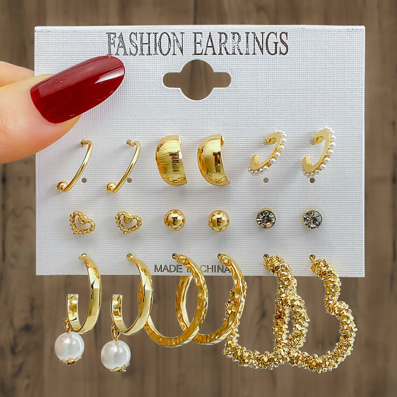 European and American Cross-Border Hot-Selling Heart Earrings Pearl Women's Earrings Creative French Retro Gold Hoop Earrings Set