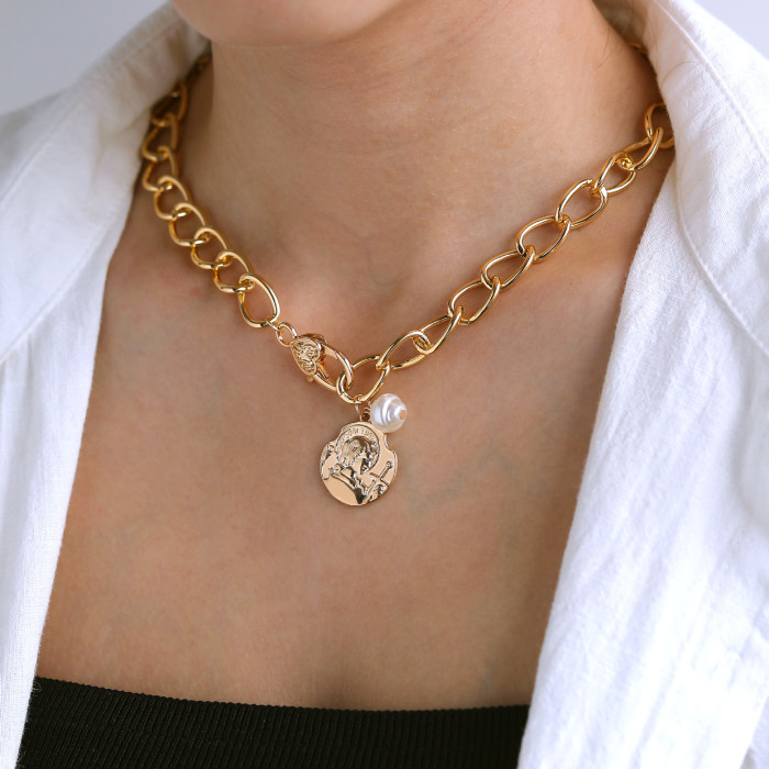 Alloy Embossed Round Pendant Necklace Creative Retro Simple Gold Double Layer Clavicle Chain Choker for Women