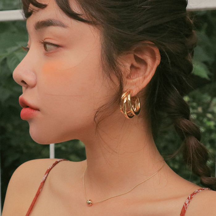 New C-Shaped Circle Earrings Creative Personality Three-Hoop Circle Metal Hoop Earrings for Women 000166