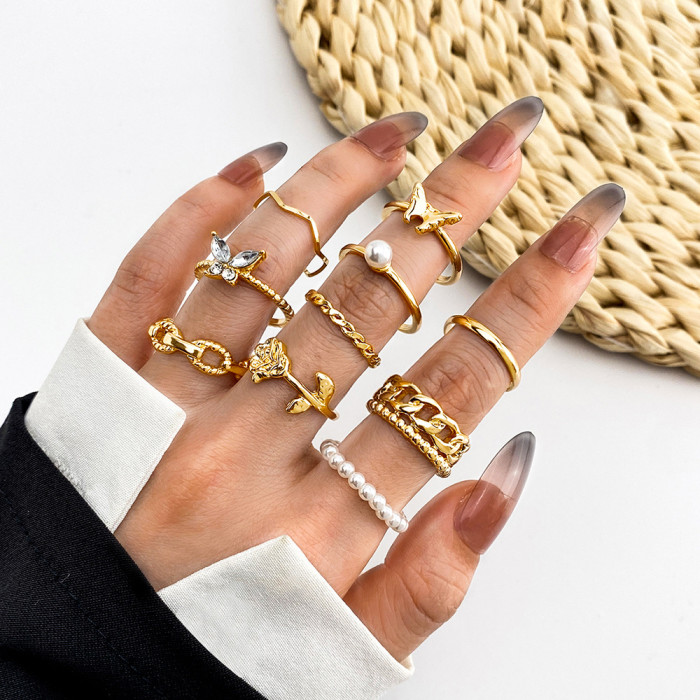 Retro Inlaid Pearl Chain Ring with Diamond Butterfly Open Ring Ins Style Ring Set 15-Piece Set, Necklaces