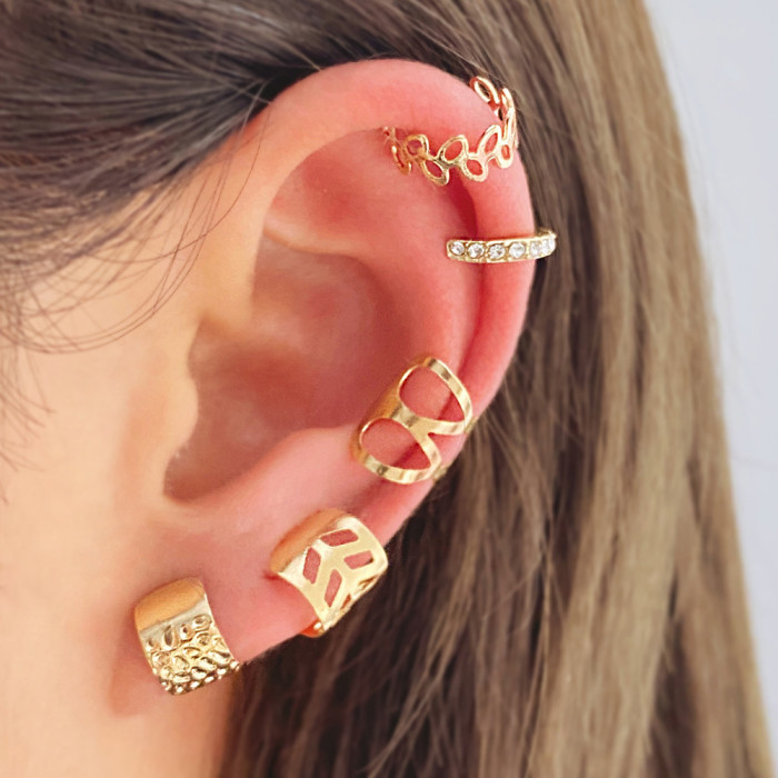 Five-Piece Set Rhinestone Butterfly Hollow Non-Pierced Cartilage Earrings Fashion Star and Moon Integrated Chain Ear...