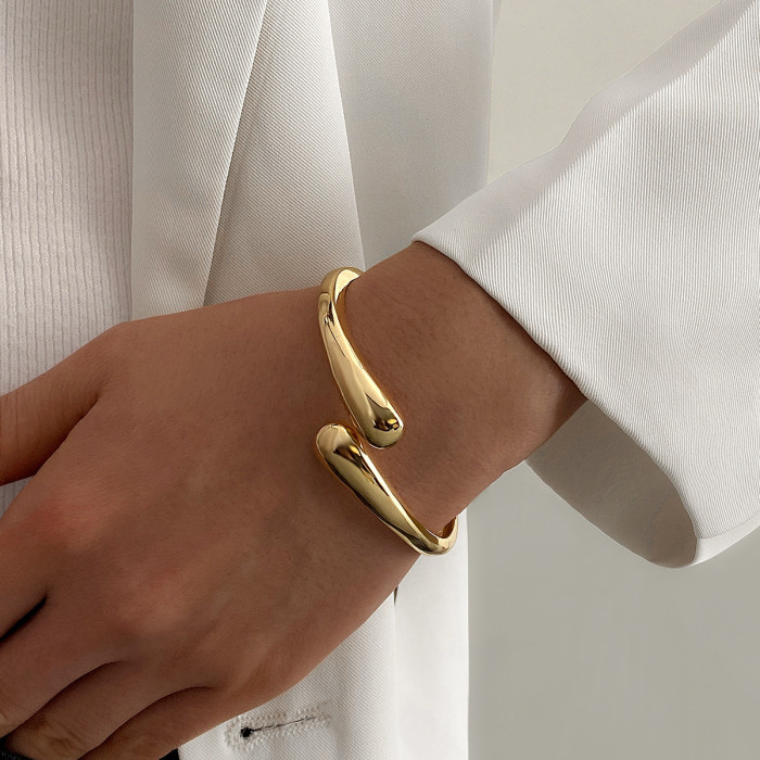 Jewelry Retro Exaggerated Irregular Pleated Bracelet High-End Open Alloy Bracelet Set