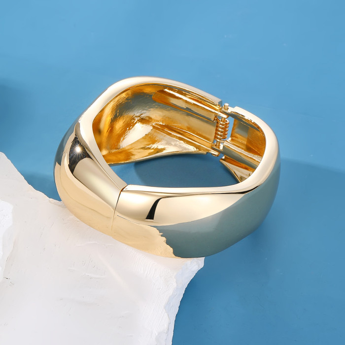Jewelry Retro Exaggerated Irregular Pleated Bracelet High-End Open Alloy Bracelet Set