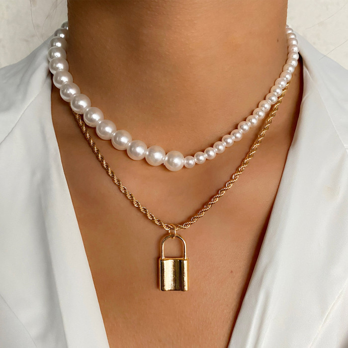 Pearl Necklace for Women Fashion Trendy OT Buckle Heart Pendant Collarbone Chain Internet Celebrity Accessories Minimalist Style Sweater Collarbone Chain