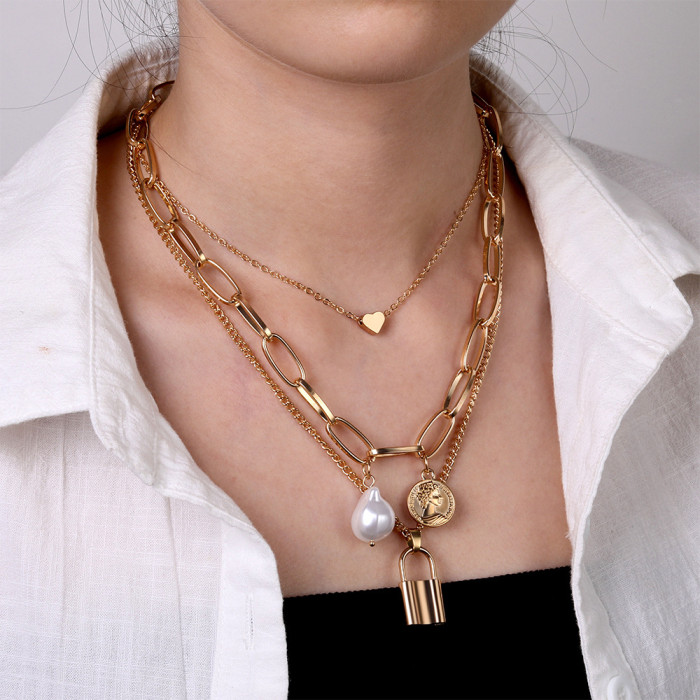 Jewelry Retro Personality Baroque Pearl Necklace for Women Multi-Layer Lock Shape Heart Necklace Collarbone Chain