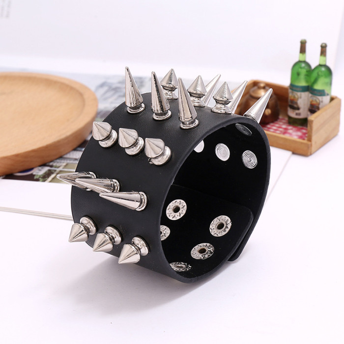 Jewelry New Three-Row Spike Exaggerated Punk Wide Leather Bracelet Personality Bar Street Dance Accessories