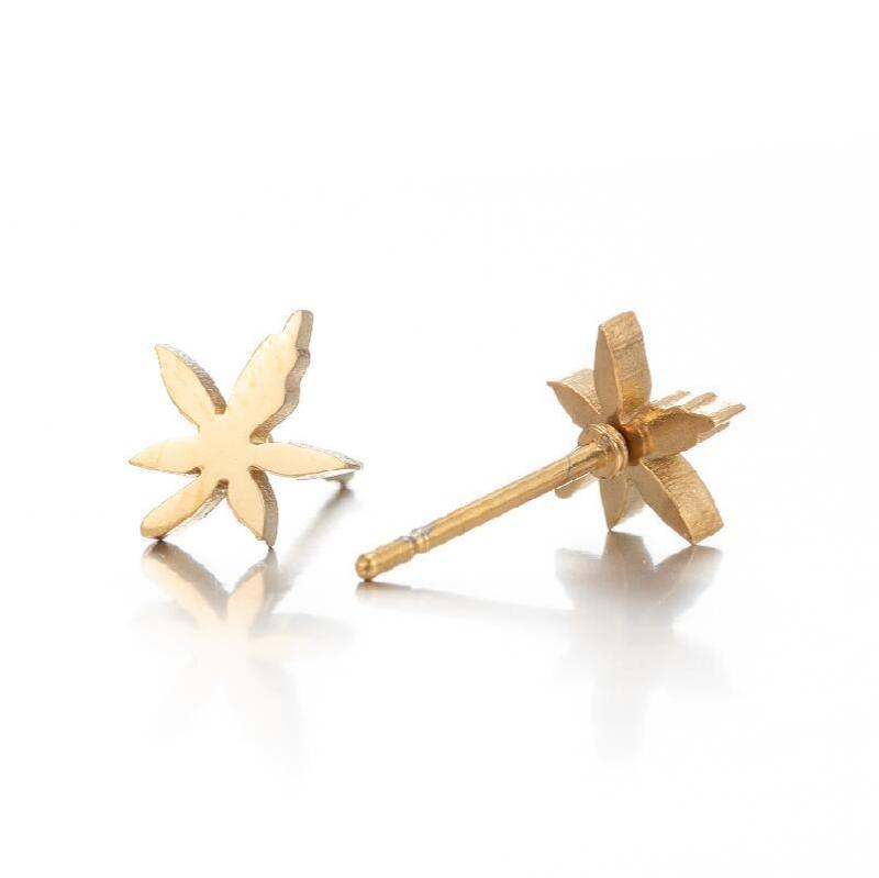 Korean Versatile Maple Leaf Earrings Ins Style Female Mori Fresh Sweet Leaf Ear Bone Studs In Stock Wholesale
