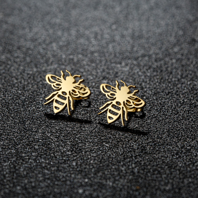 Cross-Border European and American Stainless Steel Cut Hollow Little Bee Earrings Ins Fashion Spring Fresh Girls Ear Bone Studs