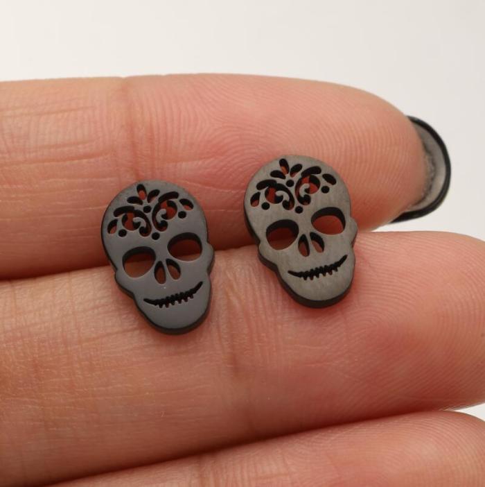 New Style Stainless Steel Mini Quirky Pumpkin Skull Bat Spider Earrings for Christmas and Halloween Wholesale