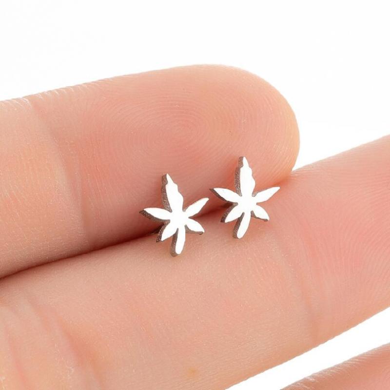 Korean Versatile Maple Leaf Earrings Ins Style Female Mori Fresh Sweet Leaf Ear Bone Studs In Stock Wholesale