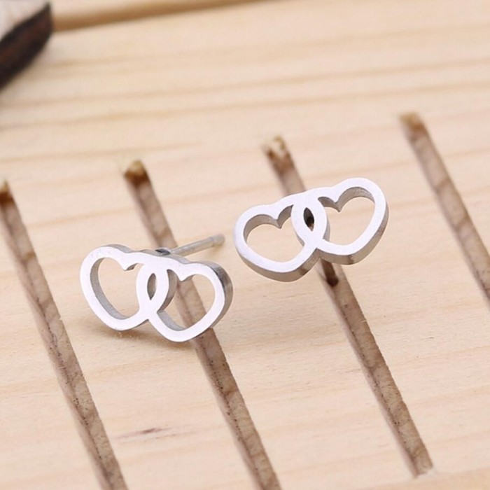 Japanese and Korean Hot-Selling New Double Heart Cross Earrings Ins Fashion Niche Earrings Sweet Peach Heart Overlapping Women's Jewelry