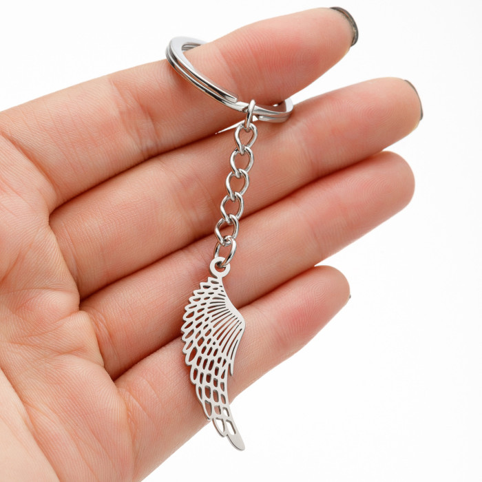 European and American Retro Keychain Pendant Stainless Steel Smooth Small Animal Giraffe Crab Pendant In Stock Wholesale