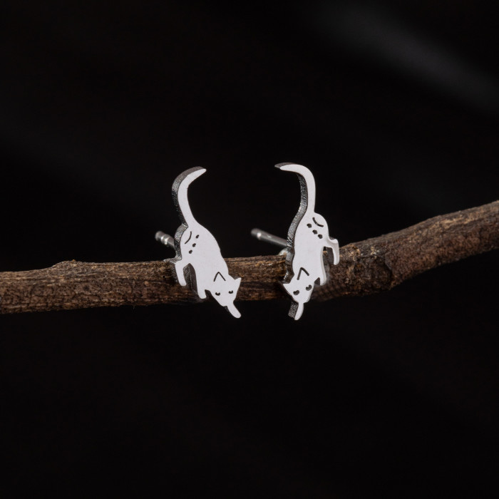 New Cross-Border Simple Cute Asymmetric Cat Puppy Earrings Ins Personality Hollow Heart-Shaped Earrings Wholesale