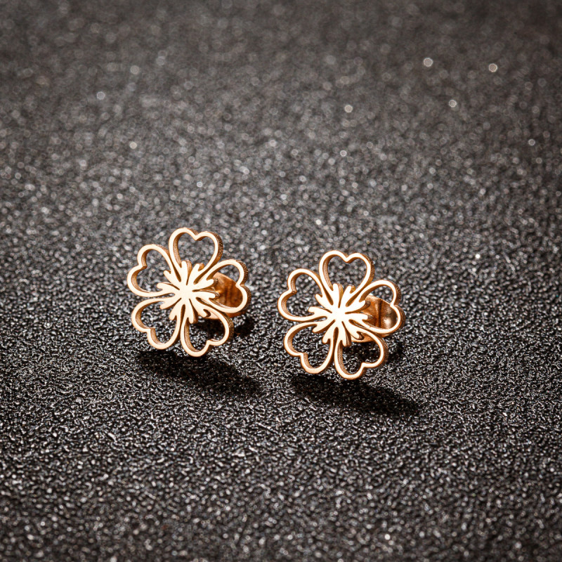 French Retro Stainless Steel Flower Earrings for Women Elegant Niche Style Simple Fresh Earrings Wholesale