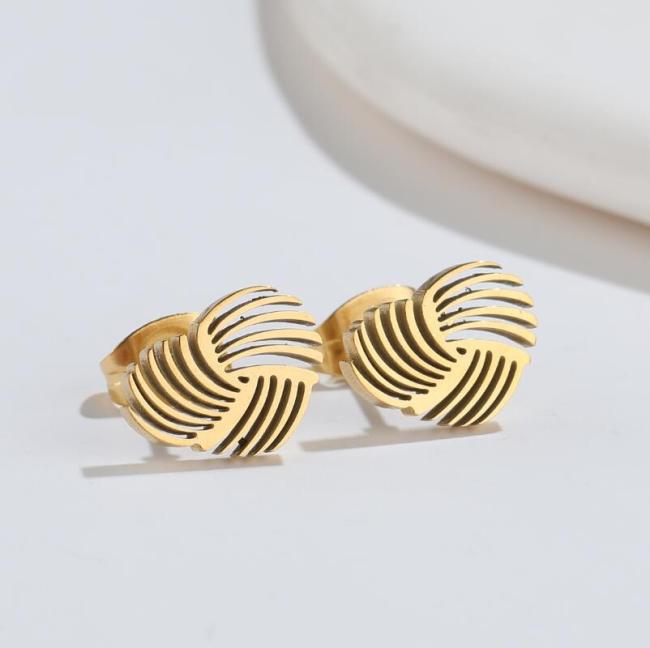 Japanese Style Stainless Steel Heart Earrings for Women Autumn Winter New Niche Design Elegant Hollow Geometric Heart...