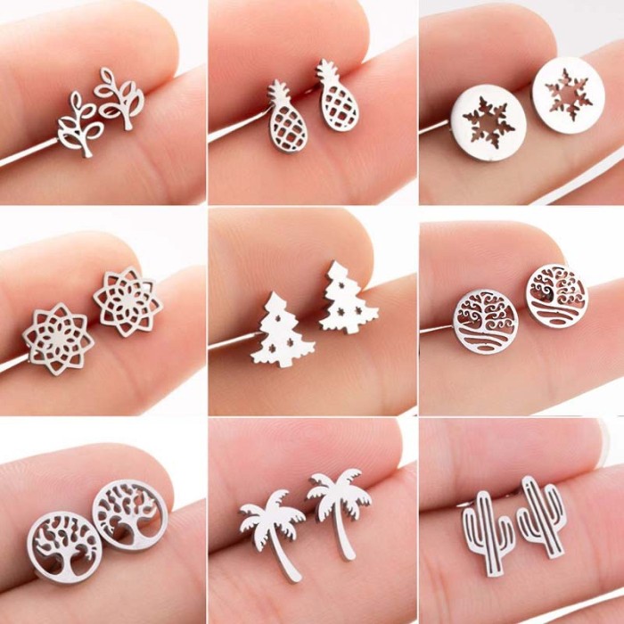 Bohemian Personality Earrings for Women and Children, Fashionable Stainless Steel Leaf and Pineapple Flower Stud Earrings, Women's Fashion Accessories
