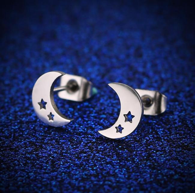 Japanese and Korean New Style Star Moon Earrings Ins Geometric Hollow Star Simple Student Girl Temperament Earrings Wholesale
