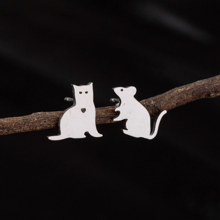 New Cross-Border Simple Cute Asymmetric Cat Puppy Earrings Ins Personality Hollow Heart-Shaped Earrings Wholesale