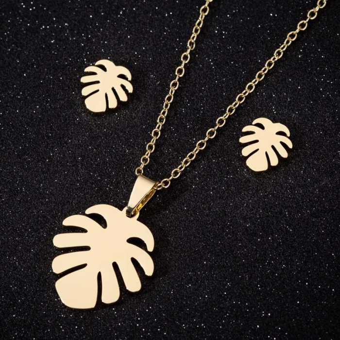European and American Cross-Border New Small Animal Cat Ear Stud Necklace Set for Men and Women Accessories Small Accessories Foreign Trade Three-Piece Set Wholesale