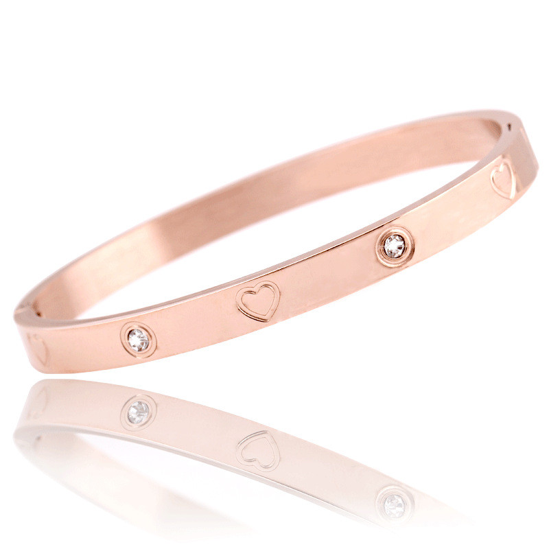 Manufacturer Wholesale European and American 6MM Simple Fashion Titanium Steel Three-Color Heart Inlaid Diamond Stainless Steel Bracelet Hot Sale for Women