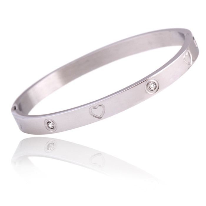 Manufacturer Wholesale European and American 6MM Simple Fashion Titanium Steel Three-Color Heart Inlaid Diamond Stainless Steel Bracelet Hot Sale for Women