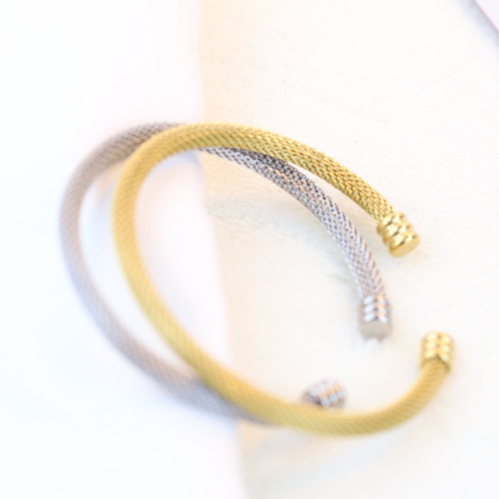 Manufacturer Wholesale European and American Versatile Simple 5MM Stainless Steel Wire Cable Open Bracelet Wholesale Hot Sale for Women
