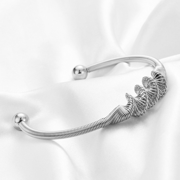 European and American Cross-Border INS Stainless Steel Personality Threaded Open Bracelet 18K Gold Fashion Versatile Titanium Steel Bracelet Wholesale for Women