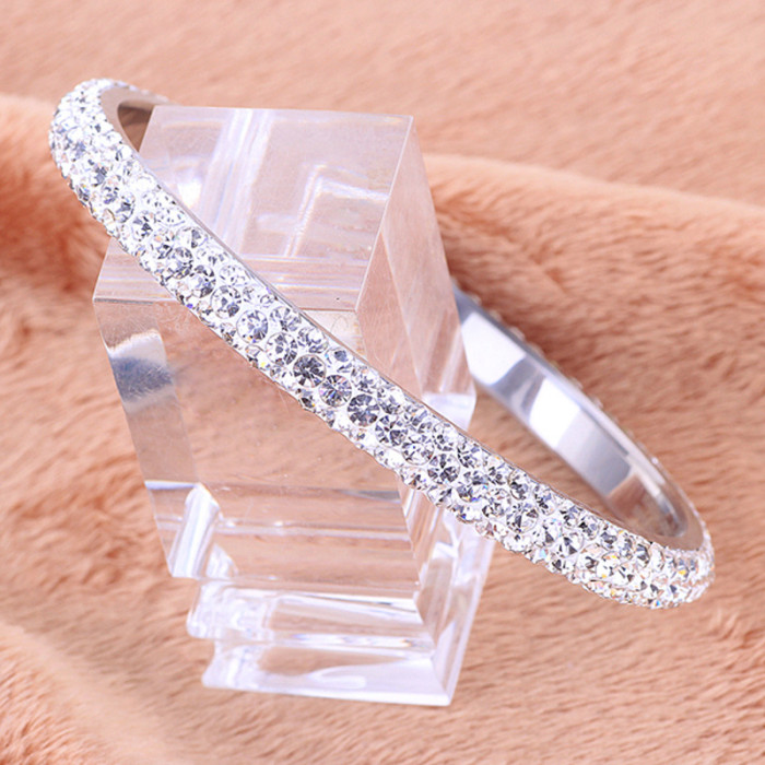 Manufacturer Wholesale European and American Style Stainless Steel Simple Fashion 12MM Three Row Czech Crystal Ceramic Clay Elegant Versatile Bracelet Wholesale