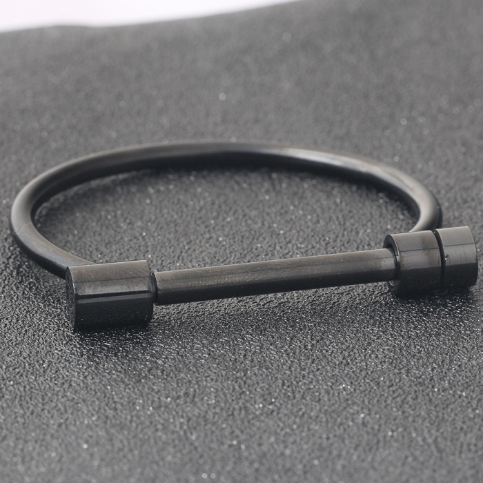 European and American Cross-Border Hot Sale Fashion 57MM Three-Color Titanium Steel Horseshoe Bracelet Stainless Steel D-Shape Women's Bracelet Wholesale for Women