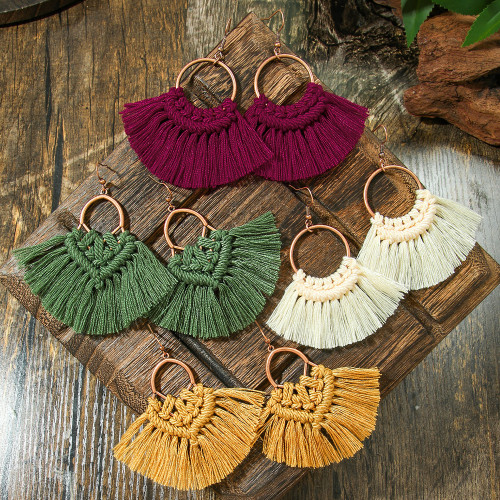 Amazon Hot Selling Bohemian Colorful Tassel Earrings Handmade Woven Personality Ethnic Vacation Style Earrings Wholesale