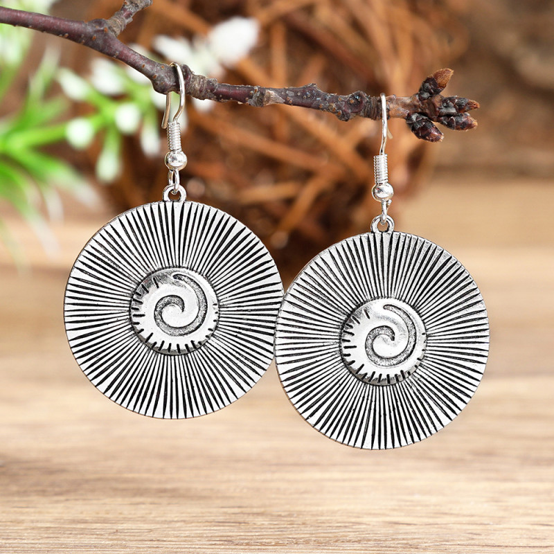 Ethnic Vacation Style Metal Texture Vintage Hollow Carved Earrings Personality Versatile Geometric Silver Earrings Wholesale