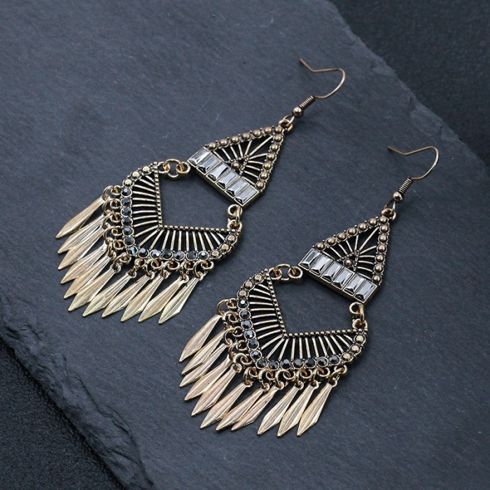 European and American Style Earrings, Alloy with Inlaid Diamonds, Bohemian Tassel Earrings, Gold Color, Unique and Exaggerated Long Drop Earrings