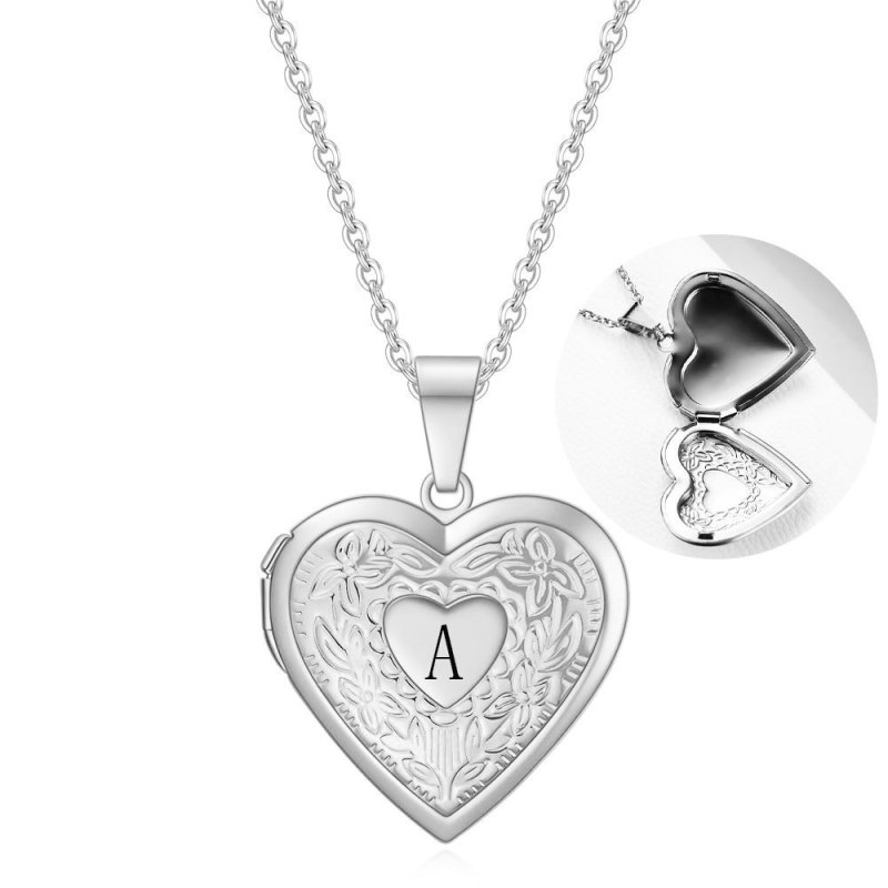Stainless Steel Personalized Heart Pattern Openable Photo Frame Commemorative 26 English Letters Pendant Necklace Wholesale Hot Sale