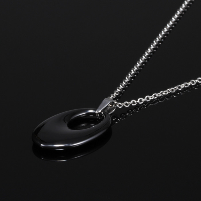 Hot Sale INS Oval 17MM Hollow Ceramic Stainless Steel Collarbone Chain Necklace Valentine's Day Gift for Women