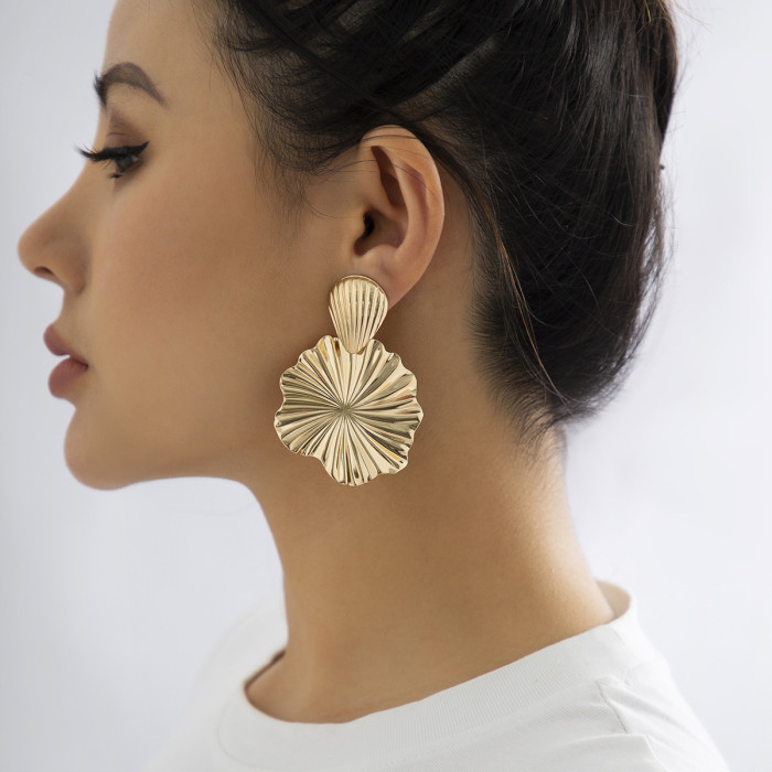 European and American Cross-Border Jewelry Personality Liquid Fluid Metal Lotus Leaf Earrings Niche Minimalist Style Wrinkled Shell Earrings