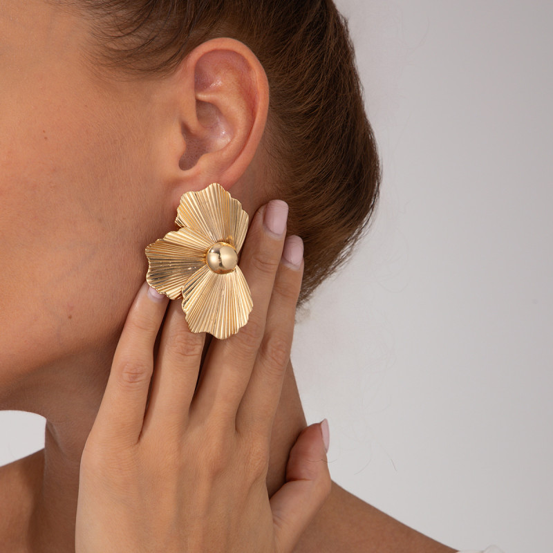 European and American Cross-Border INS Style Metallic Texture Flower Earrings Exaggerated Personality Earrings 3D Flower Ear Jewelry