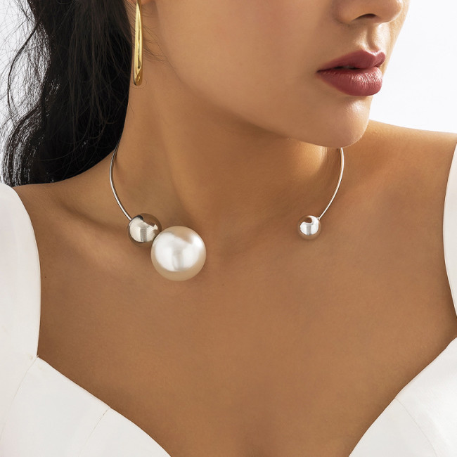 European and American Cross-Border Jewelry Simple and Unique Asymmetric Geometric Bead Choker Niche Design Open Necklace for Women