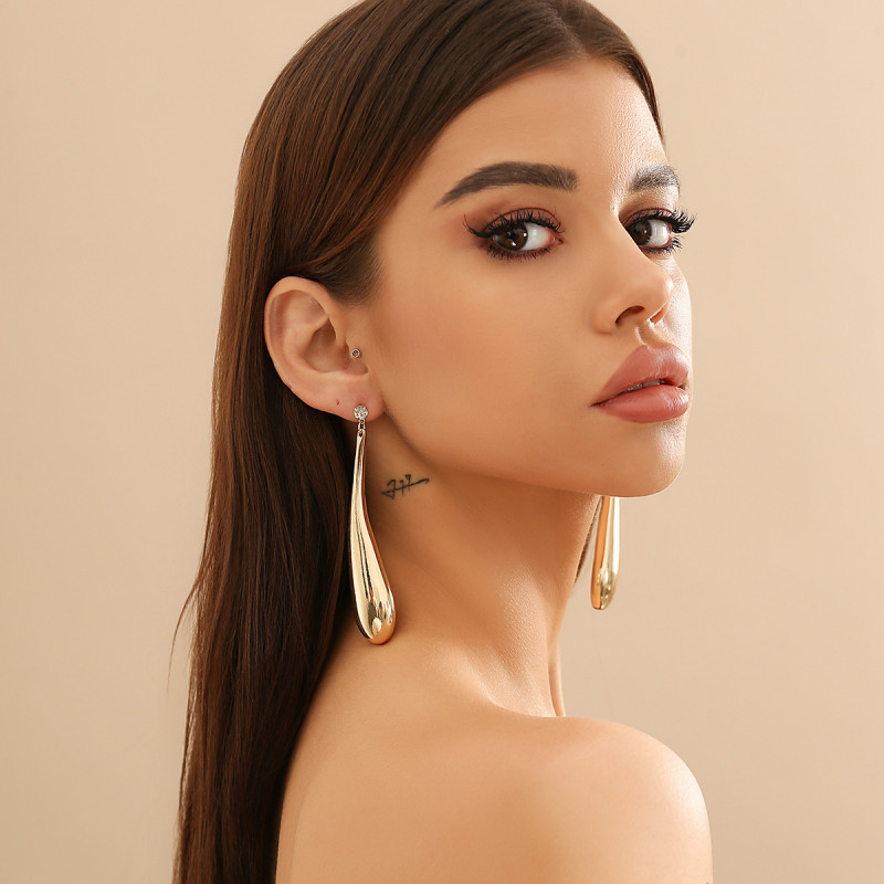 European and American Cross-Border Alloy Jewelry Exaggerated Water Drop Large Pendant Punk Style Necklace Versatile Simple Oval Collarbone Chain