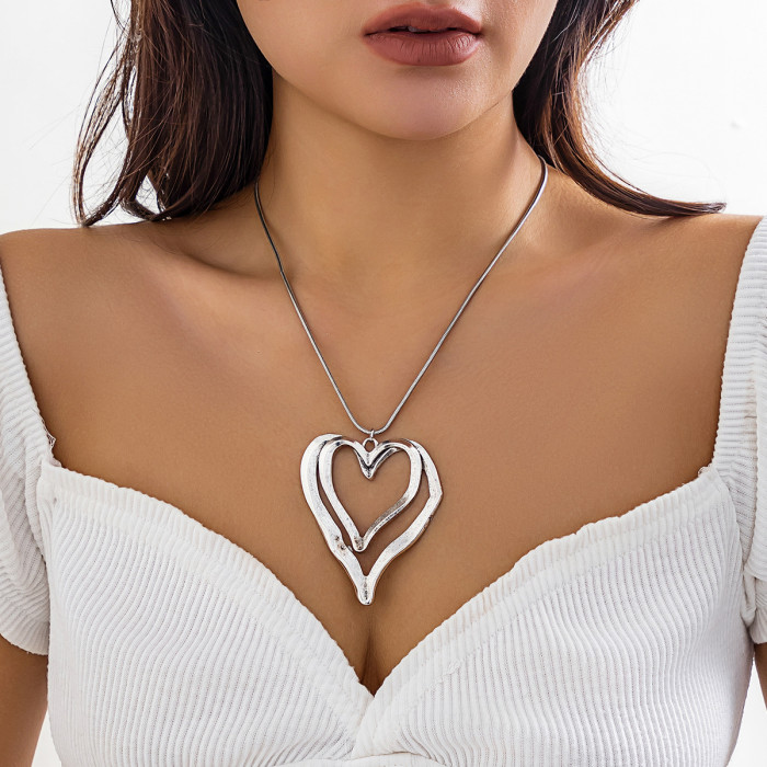 European and American Cross-Border Jewelry Simple Adjustable Velvet Wax Thread Necklace Exaggerated Sweet Cool Big Heart Choker for Women