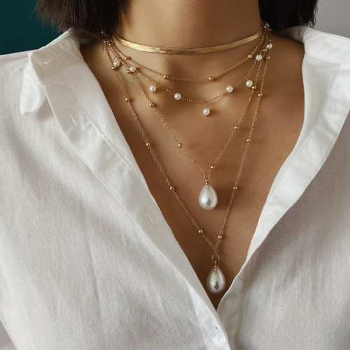 European and American Cross-Border Jewelry Exaggerated Portrait Coin Multi-Element Necklace for Women Vintage Relief Flower Plate Imitation Pearl Necklace