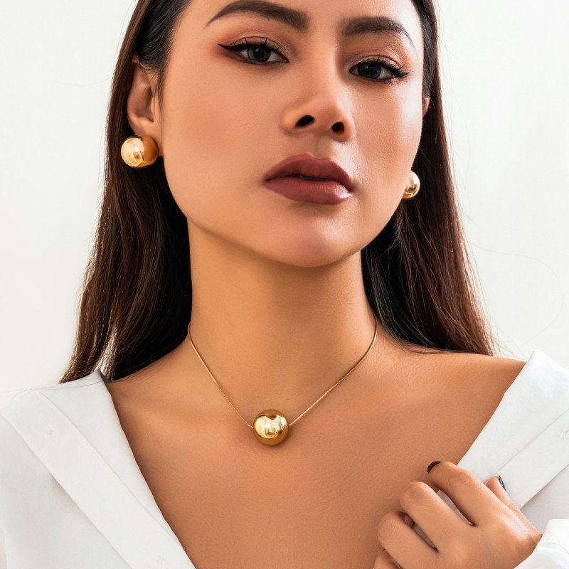 European and American Cross-Border Jewelry Simple Snake Bone Chain Geometric Round Bead Necklace for Women Versatile Niche Punk Sphere Collarbone Chain