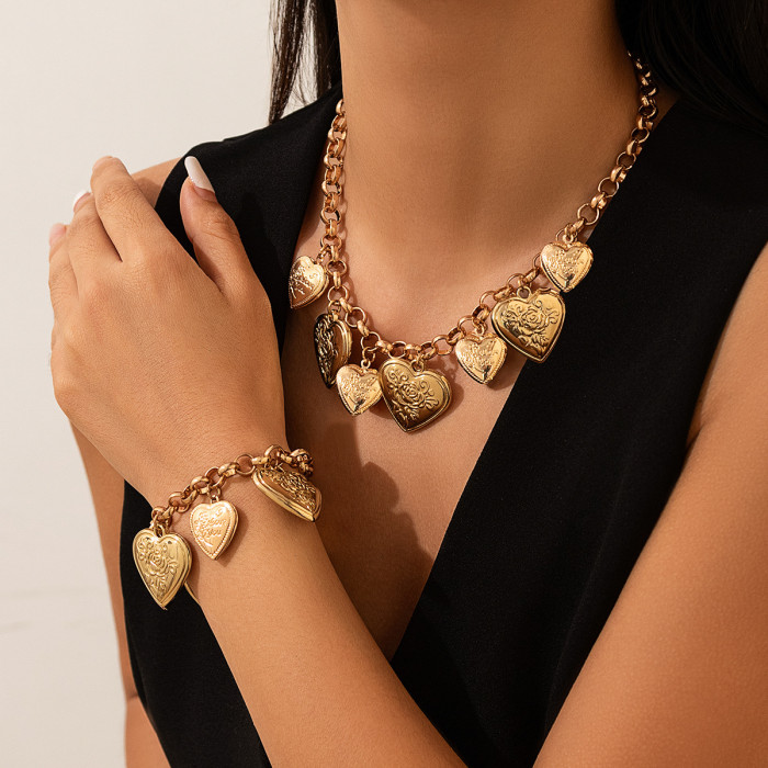 Jewelry Retro Heart Alloy OT Buckle Chain Necklace Exaggerated BL Iron Chain Collarbone Chain Set New Model