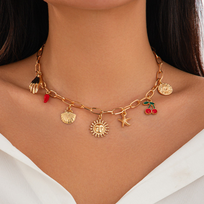 Jewelry Sweet Style Flower Irregular Necklace Elegant Fresh Strawberry Alloy Collarbone Chain for Women