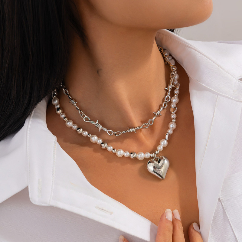 European and American Cross-Border Jewelry Fashionable Heart Alloy Pendant Necklace Versatile Pearl Beaded Collarbone Chain Multi-Layer